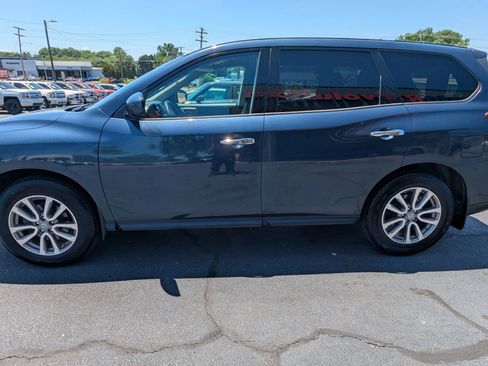Used 2015 Nissan Pathfinder S FWD image 4