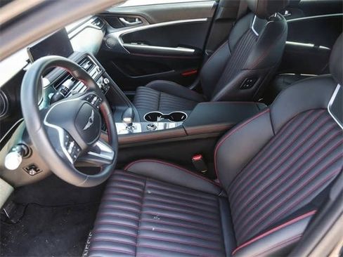 Used 2025 Genesis G70 2.5T w/ Sport Prestige Package image 10