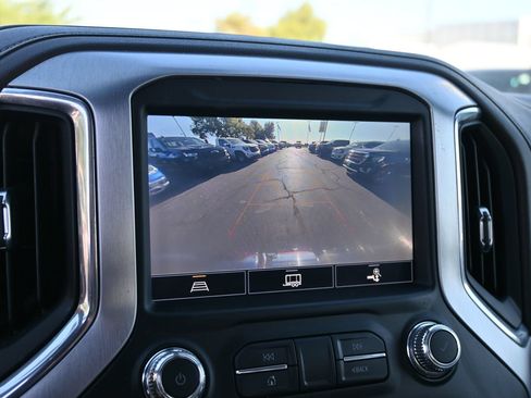 Used 2022 GMC Sierra 1500 SLT AWD/4WD image 13