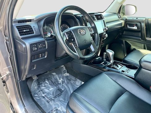Used 2023 Toyota 4Runner TRD Off-Road Premium AWD/4WD image 9