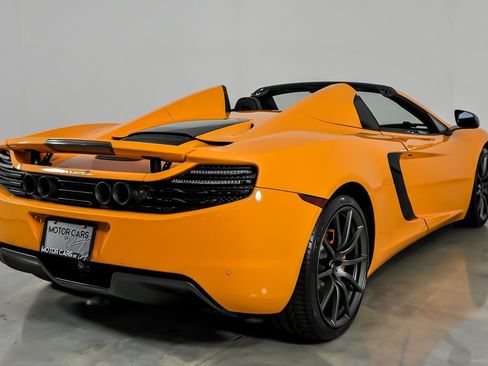 Used 2013 McLaren MP4-12C Spider RWD image 13