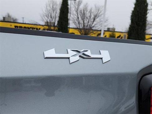 New 2026 GMC Sierra 1500 Elevation image 11