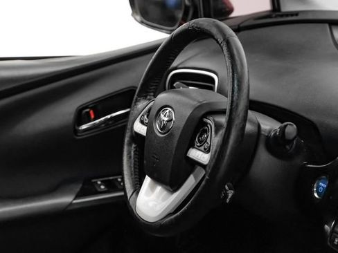 Used 2017 Toyota Prius Three FWD image 16