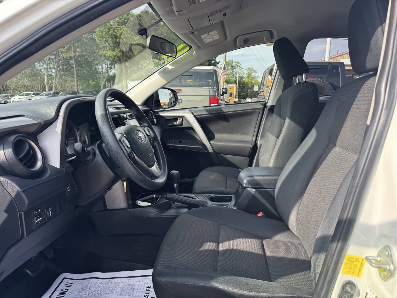 Used 2016 Toyota RAV4 LE AWD/4WD image 15