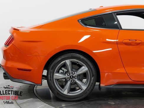 Used 2016 Ford Mustang GT Premium w/ Equipment Group 401A RWD image 39