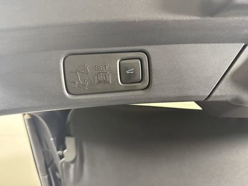 Used 2021 Ford Mustang Mach-E Select w/ Comfort/Appearance Package image 32