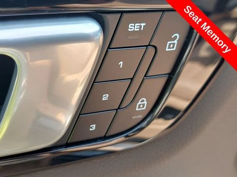 Used 2023 Porsche Cayenne Platinum Edition AWD/4WD image 21