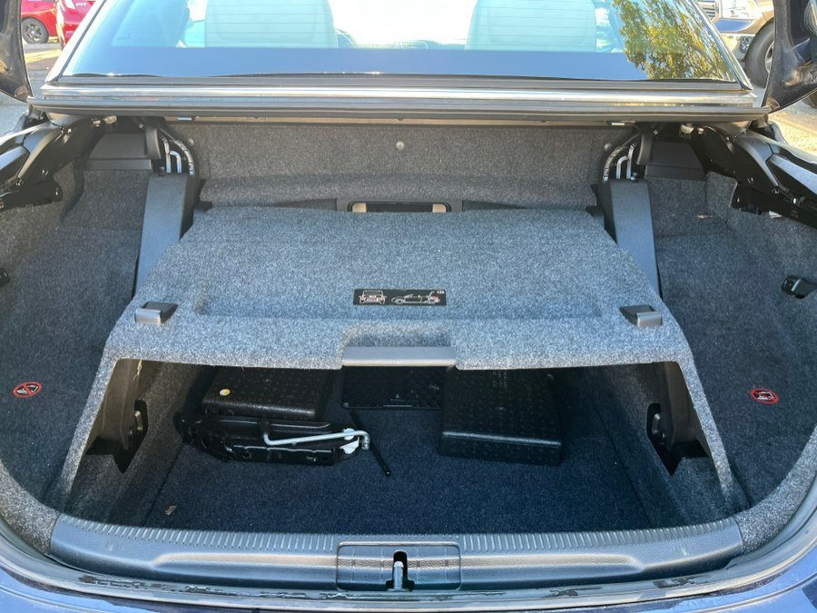 Used 2007 Volkswagen Eos 2.0T FWD image 9