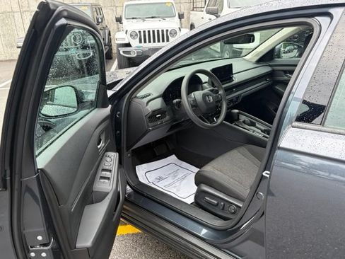 Certified 2023 Honda Accord EX image 13