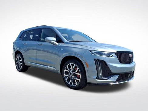 Certified 2024 Cadillac XT6 Sport w/ Platinum Package AWD/4WD image 7