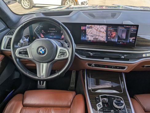 Used 2023 BMW X7 xDrive40i w/ Executive Package image 28