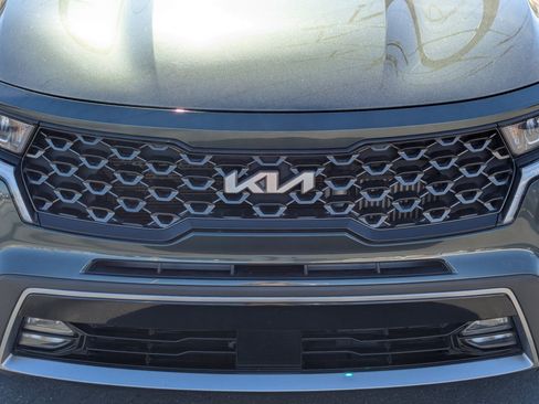 Certified 2022 Kia Sorento X-Line EX image 9