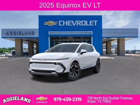 New 2025 Chevrolet Equinox EV LT image 8
