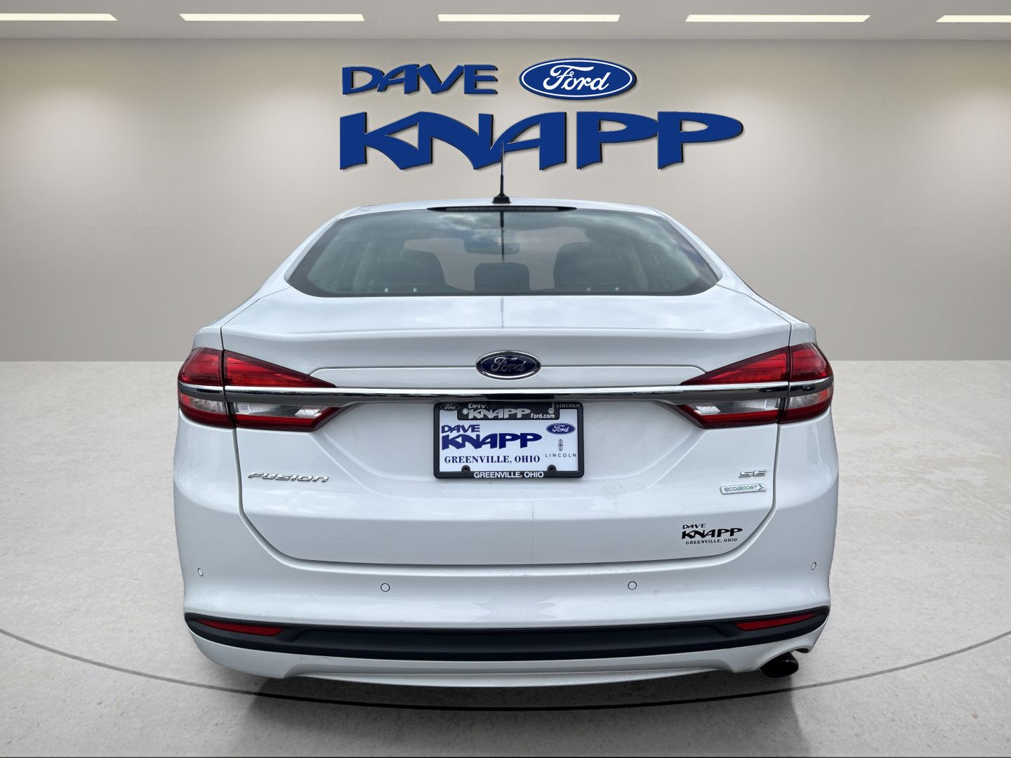 Used 2018 Ford Fusion SE w/ Fusion SE Technology Package FWD image 6