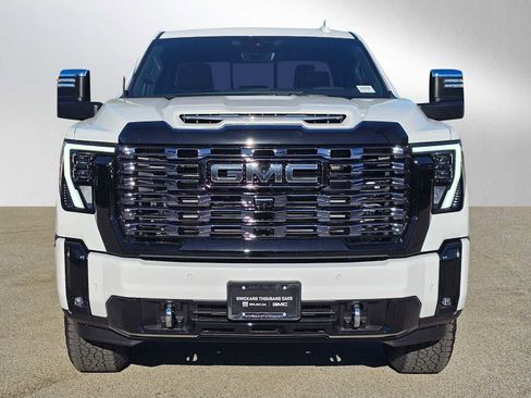 New 2025 GMC Sierra 2500 Denali Ultimate image 8