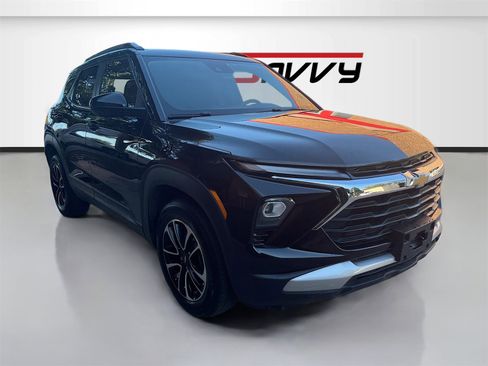 Used 2024 Chevrolet TrailBlazer LT w/ Convenience Package image 1