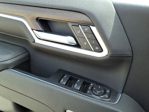 New 2026 Chevrolet Silverado 2500 High Country w/ High Country Premium Package AWD/4WD image 33