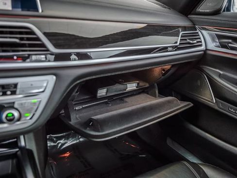 Used 2019 BMW 740i w/ M Sport Package RWD image 36