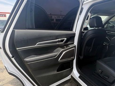 Certified 2022 Kia Telluride S FWD image 12