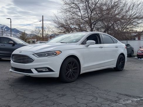 Used 2017 Ford Fusion SE image 8