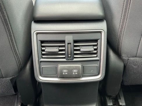Certified 2023 Subaru Forester Premium AWD/4WD image 33