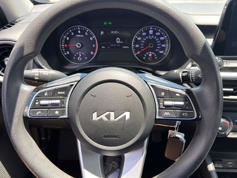 Used 2023 Kia Forte LXS FWD image 13
