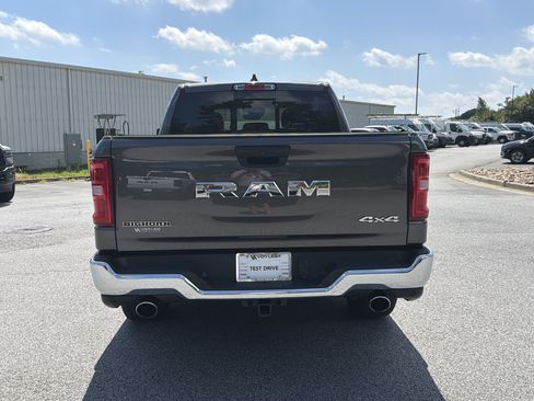 Used 2025 RAM 1500 Big Horn AWD/4WD image 7
