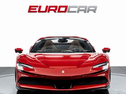 Used 2023 Ferrari SF90 Spider image 10