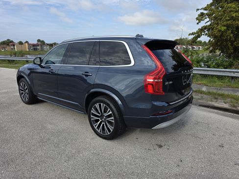 Used 2022 Volvo XC90 T6 Momentum w/ Protection Package Premier AWD/4WD image 2