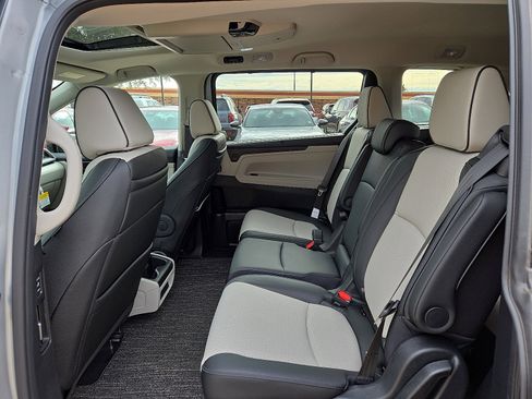 New 2026 Honda Odyssey Elite image 8