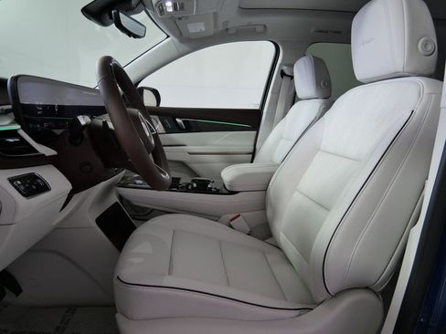 New 2026 Buick Enclave Avenir w/ Super Cruise Package AWD/4WD image 12