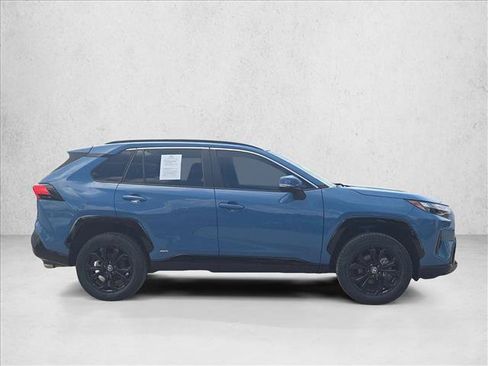 Used 2023 Toyota RAV4 SE AWD/4WD image 4