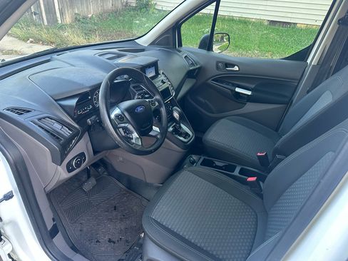 Used 2022 Ford Transit Connect XL image 11