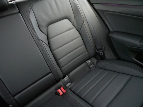 Used 2025 Volkswagen Golf image 14