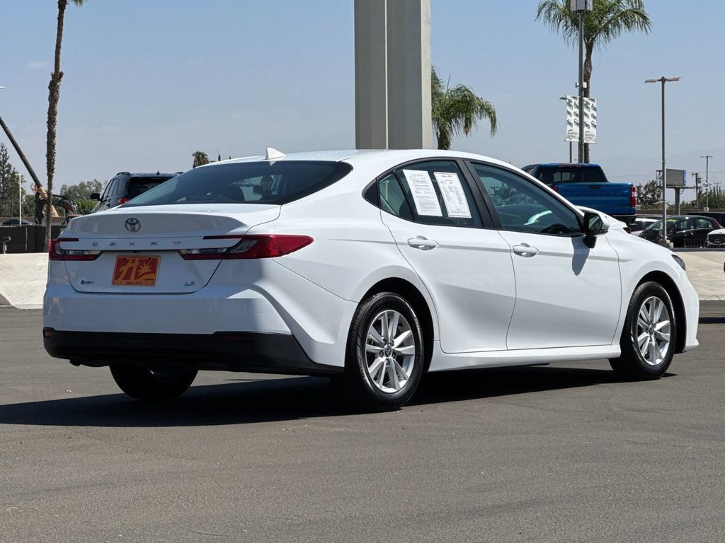 Used 2025 Toyota Camry LE FWD image 5