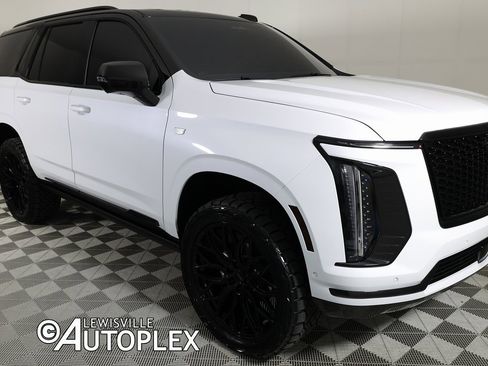 Used 2026 Cadillac Escalade Sport w/ Touring Package image 3