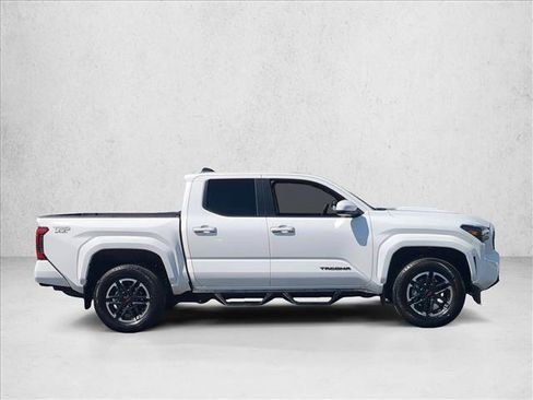 Used 2024 Toyota Tacoma TRD Sport RWD image 4