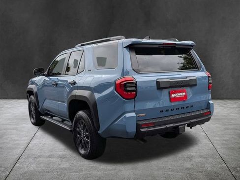 Used 2025 Toyota 4Runner SR5 AWD/4WD image 6