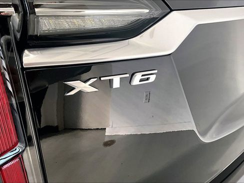 Used 2025 Cadillac XT6 Sport w/ Technology Package image 32