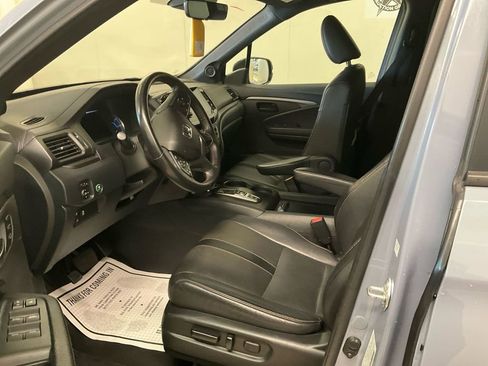 Used 2022 Honda Pilot TrailSport image 3
