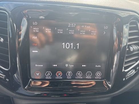 Used 2021 Jeep Compass Limited w/ Sun and Sound Group AWD/4WD image 10