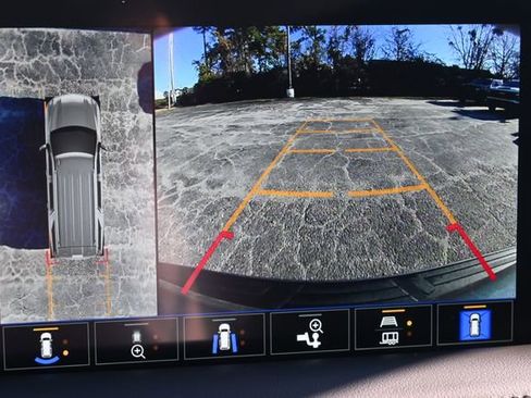 Used 2024 Chevrolet Tahoe High Country w/ Premium Package image 19