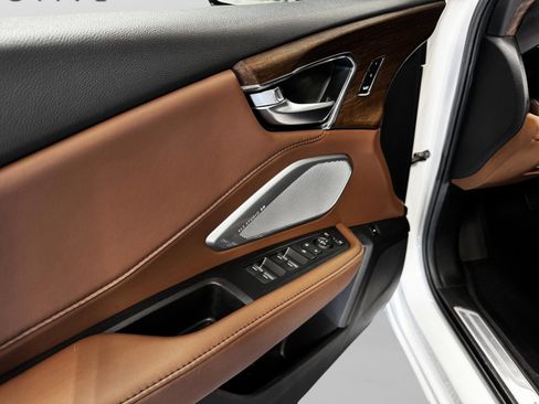 Used 2024 Acura RDX SH-AWD w/ Advance Package image 39