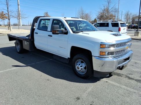 Used 2019 Chevrolet Silverado 3500 W/T w/ WT Convenience Package image 3