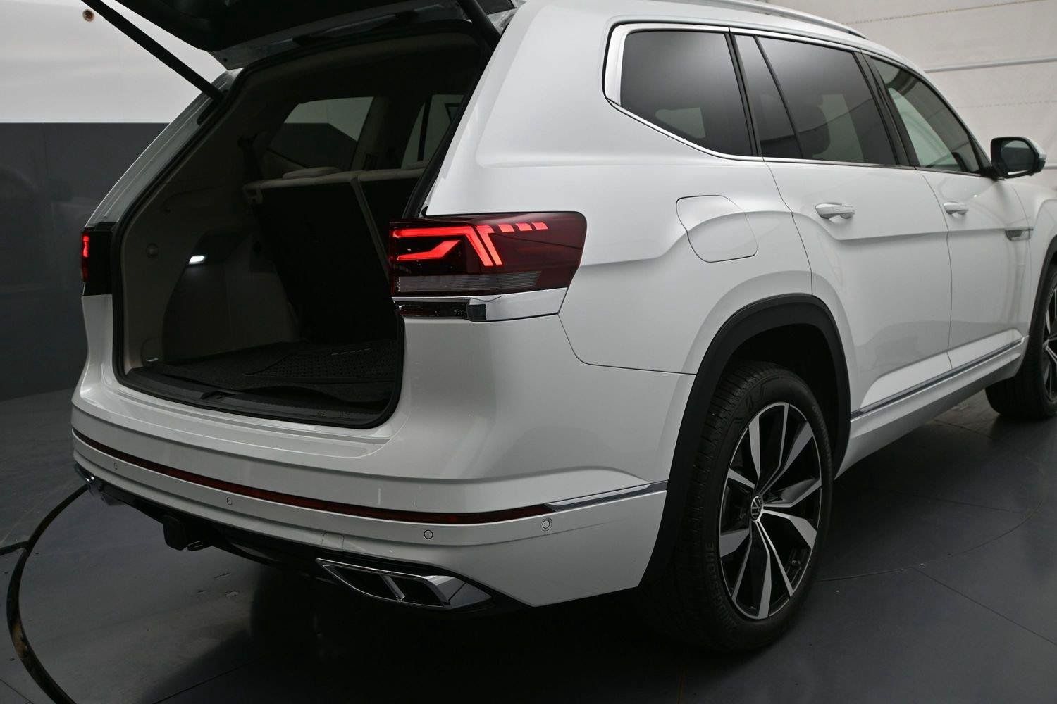 Used 2026 Volkswagen Atlas SEL Premium R-Line AWD/4WD image 17