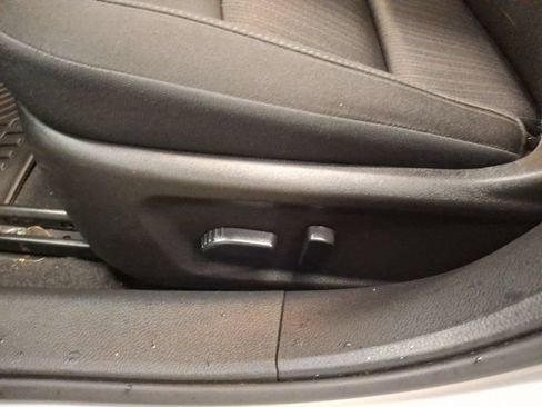 Used 2024 Nissan Altima 2.5 SV FWD image 16