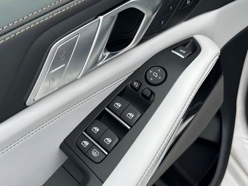 New 2027 BMW X7 xDrive40i w/ M Sport Package AWD/4WD image 12