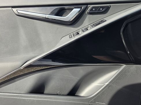 Certified 2024 Kia Niro Wave image 22