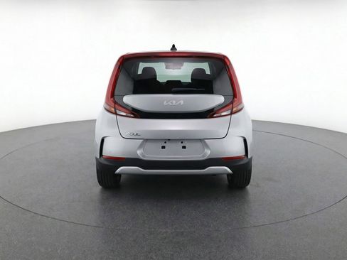 Used 2025 Kia Soul LX w/ LX Technology Package image 7