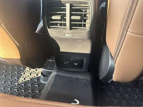 Used 2024 Ford Bronco Sport Outer Banks AWD/4WD image 19